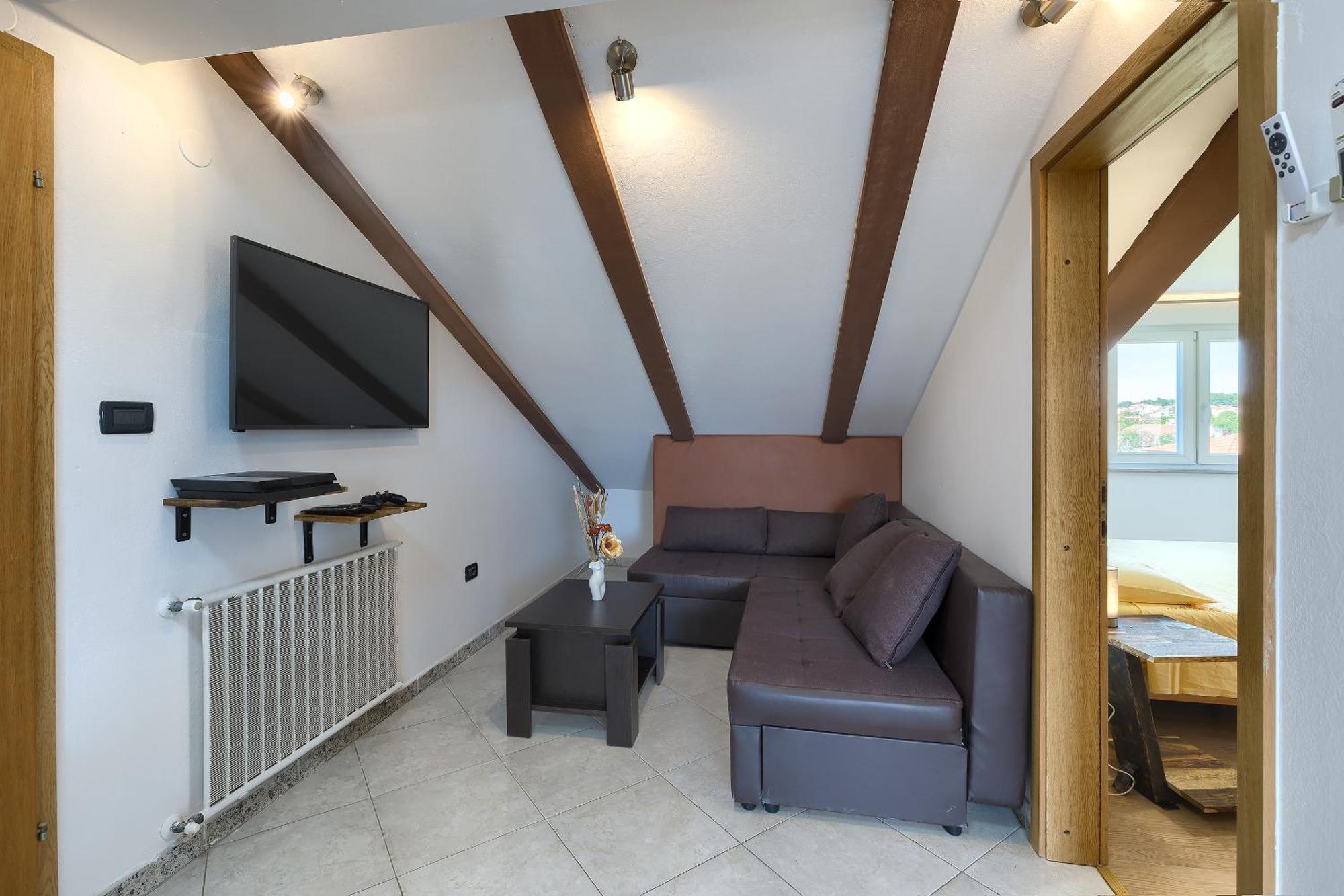 Apartments Ari And Bonnie - Cozy With Roof Terrace Pula Room photo